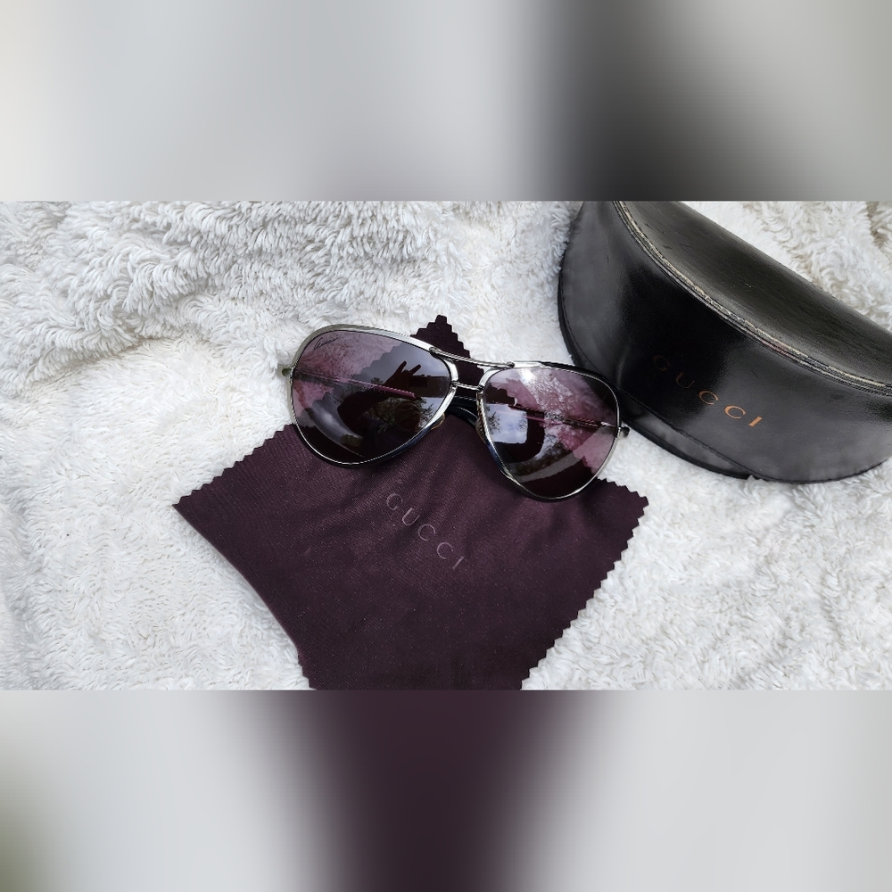 Gucci Sunglasses - Picture 4 of 6